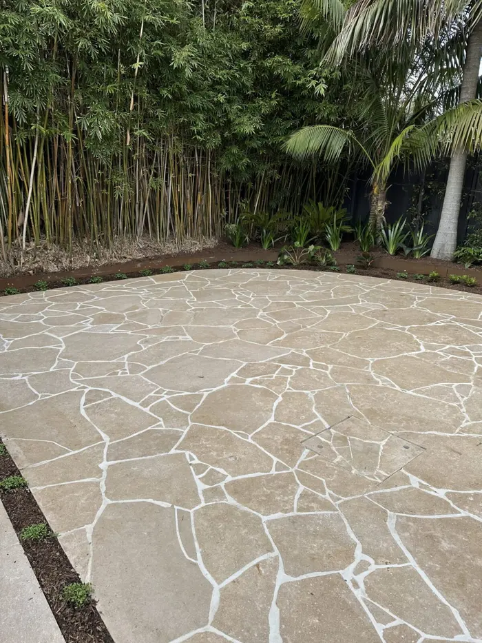 Callington limestone crazy paving